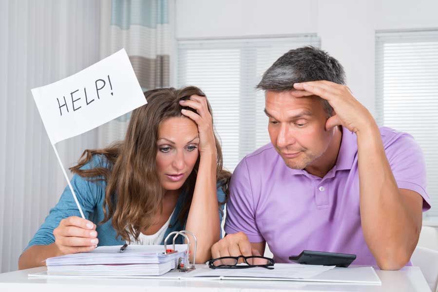 energy bill help middle aged couple struggling